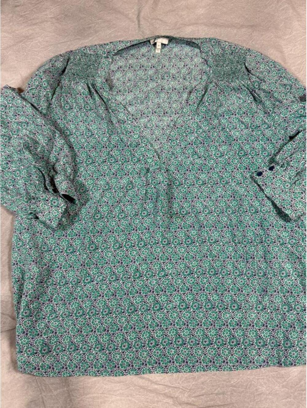 Joie 100% Silk Green Navy Floral Blouse Size M Boho Lightweight Oversized Top